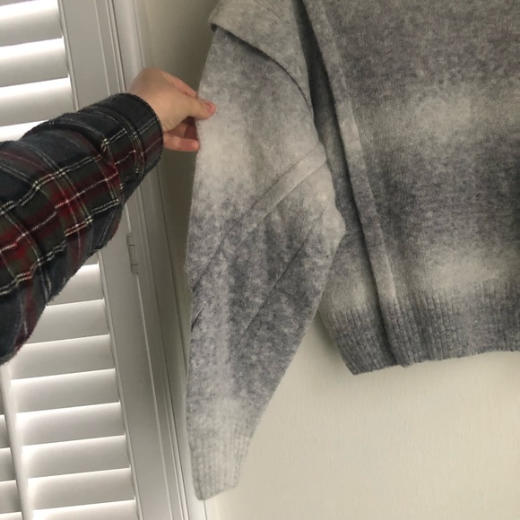 IRO Wool Alpaca Blend Valya Oversized Gray Ombre Pronounced Shoulder Sweater - Picture 9 of 10